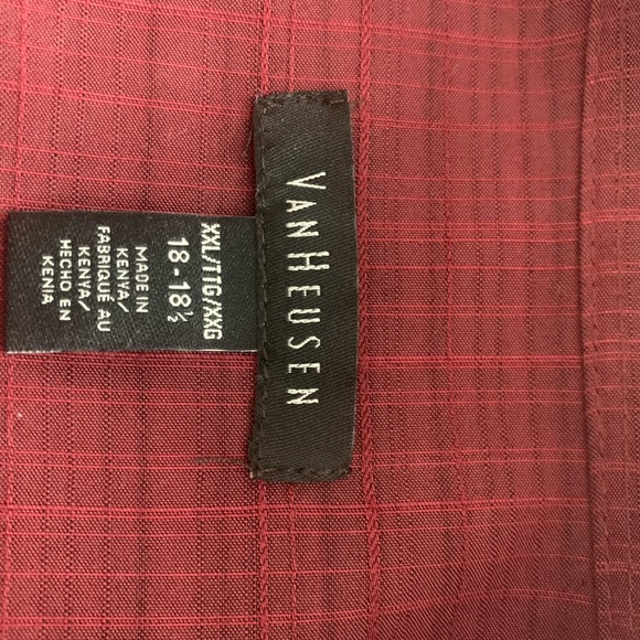 Button down short sleeve shirt more of a dark red or maroon-ish nature of color - Picture 3 of 6